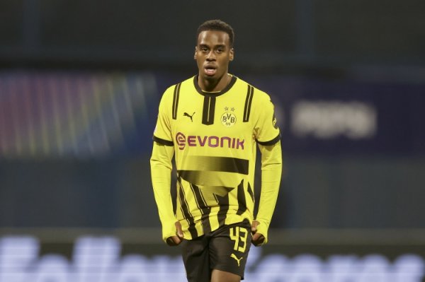 The Guardian: Chelsea considers introducing Gittens, with transfer fees expected to be 50 million pounds