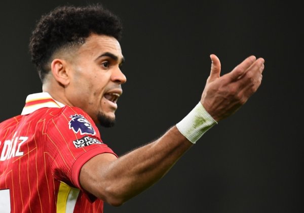 Follow the team: If you want to join Barcelona, ​​you have to bear the risk of not being able to register. Barcelona believes Dias is willing to accept it