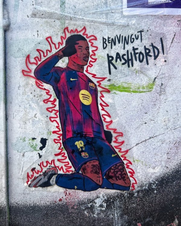 Countdown to join! Rashford s mural wearing Barcelona s No. 19 jersey appears on the streets of Barcelona