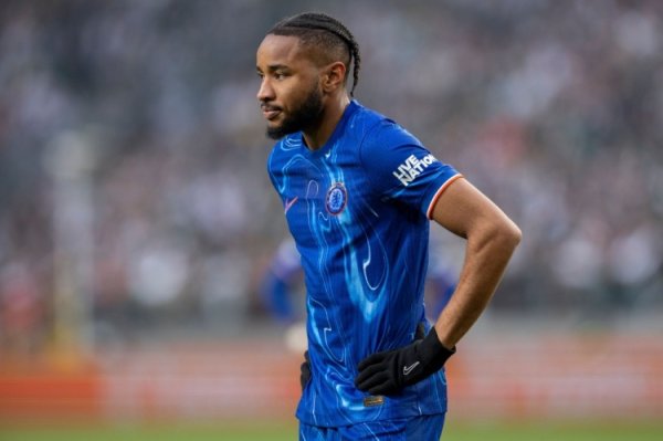 Reporter: Bayern is still talking about Nkunku s transfer, and he will not be able to sign Simmons without leaving Chelsea