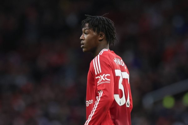 Romano: Menu has no intention of permanent transfer to leave Manchester United, he only considers leaving the team on loan