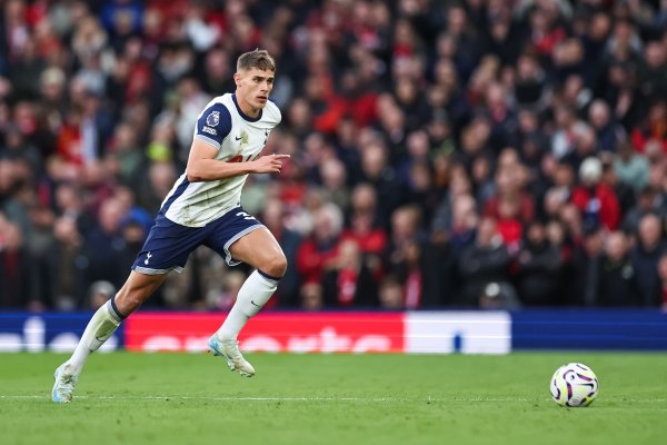British media: Tottenham considers double the salary to renew Van Devin, the current weekly salary of the player is 50,000 pounds