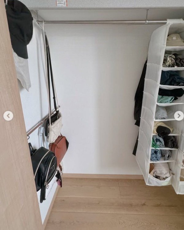 Are you still using a clothing storage box? She 