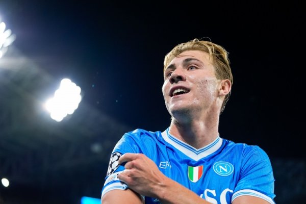 Italian media editor: Hoylen is very popular with fans, and Conte’s way of motivating players makes him very happy