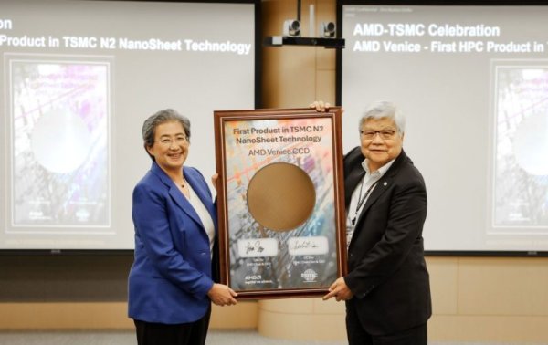 TSMC 2nm blessing, Su Zifeng confirmed that AMD Instinct MI400 and Zen 6 architecture EPYC performance has greatly increased